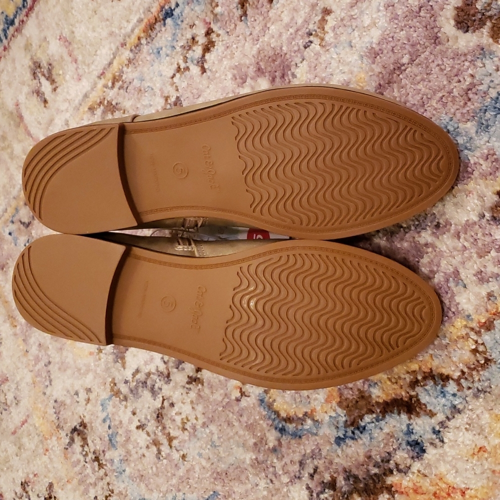Gold booties - Picture 7 of 7
